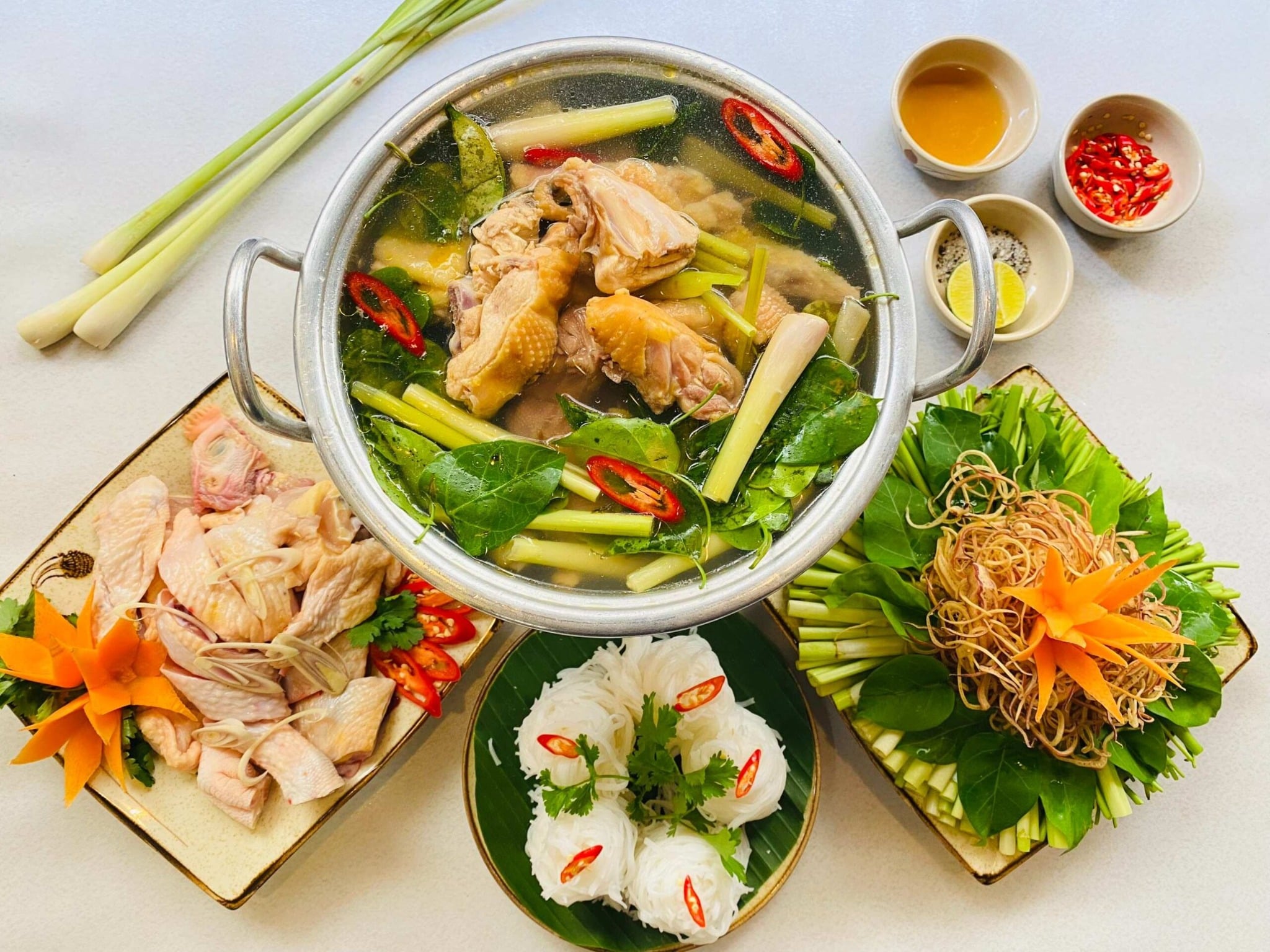 Các Món Lẩu Đặc Sắc Tại Vạn Hương Mai